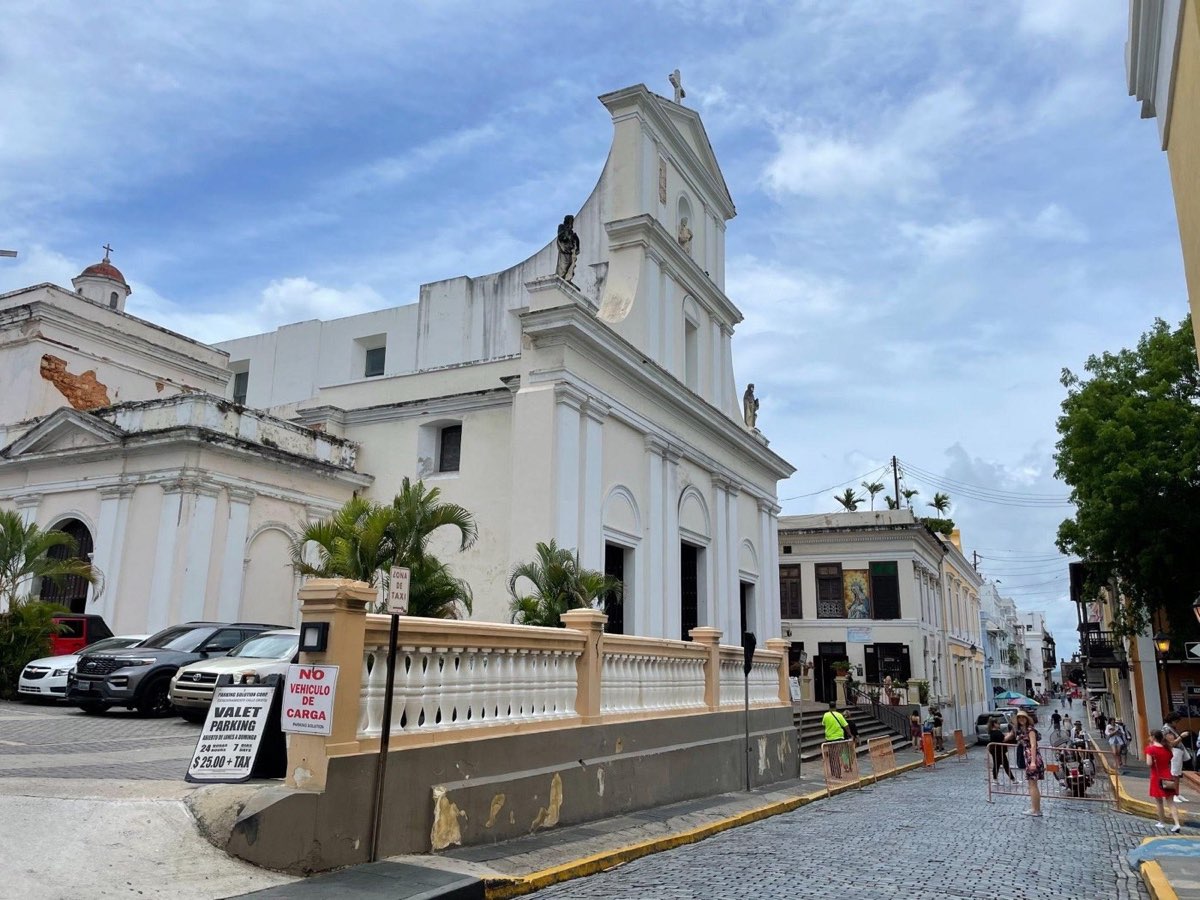 Fachada de la Catedral de San Juan Bautista